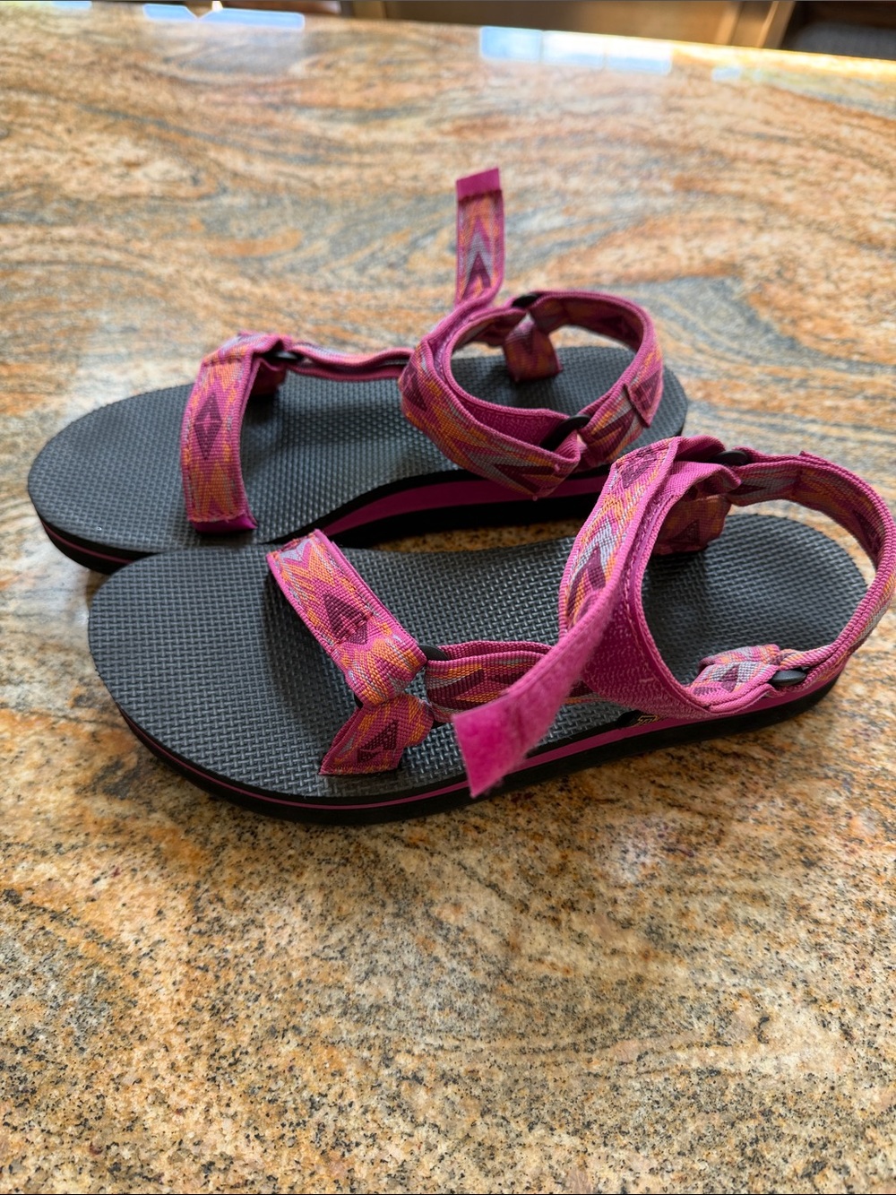 Teva Women’s Pink and Orange Patterned Strap Sandals size 9 - Picture 2 of 6